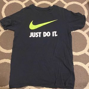 Nike tee